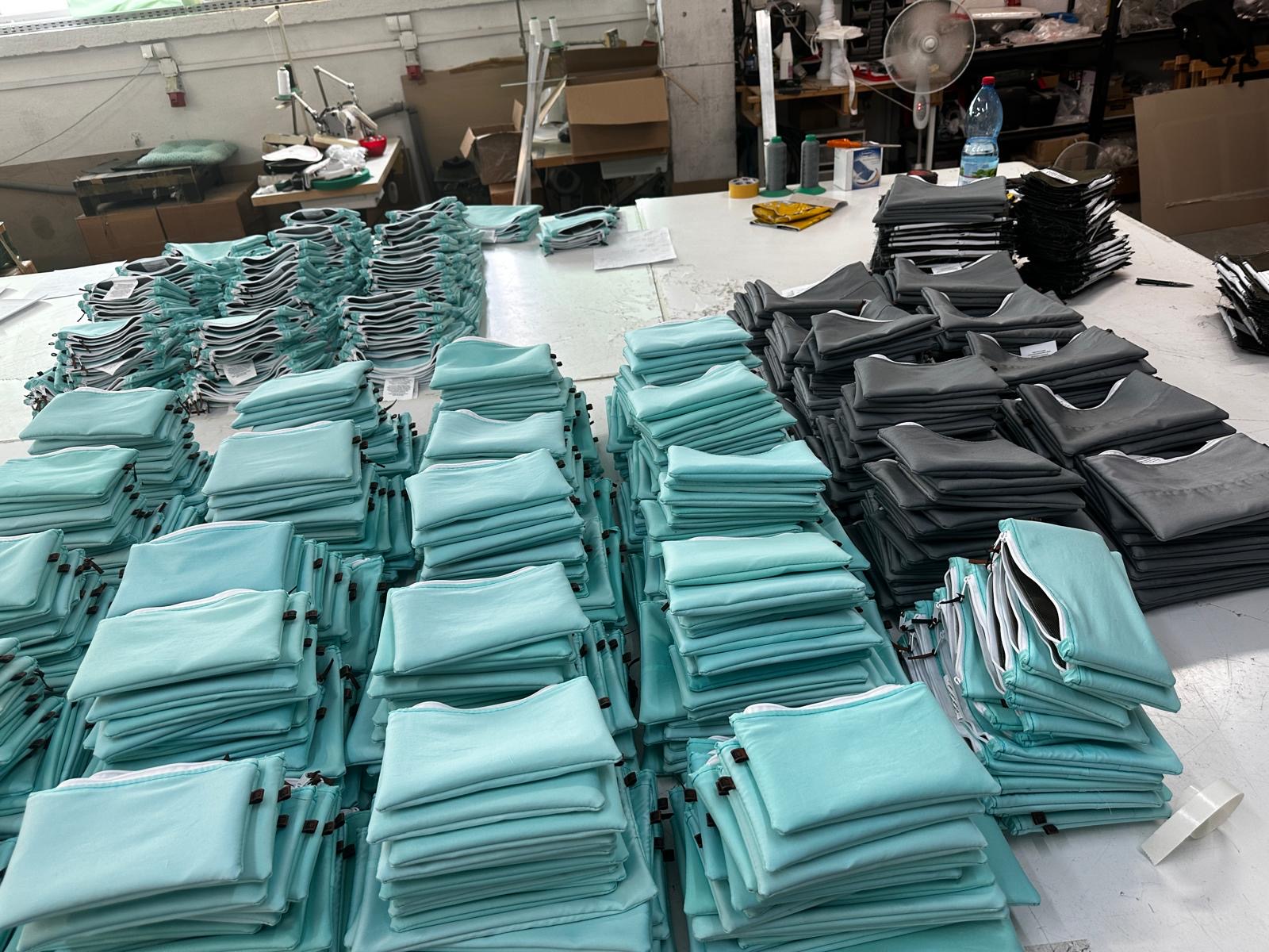 ING travel toiletry sets